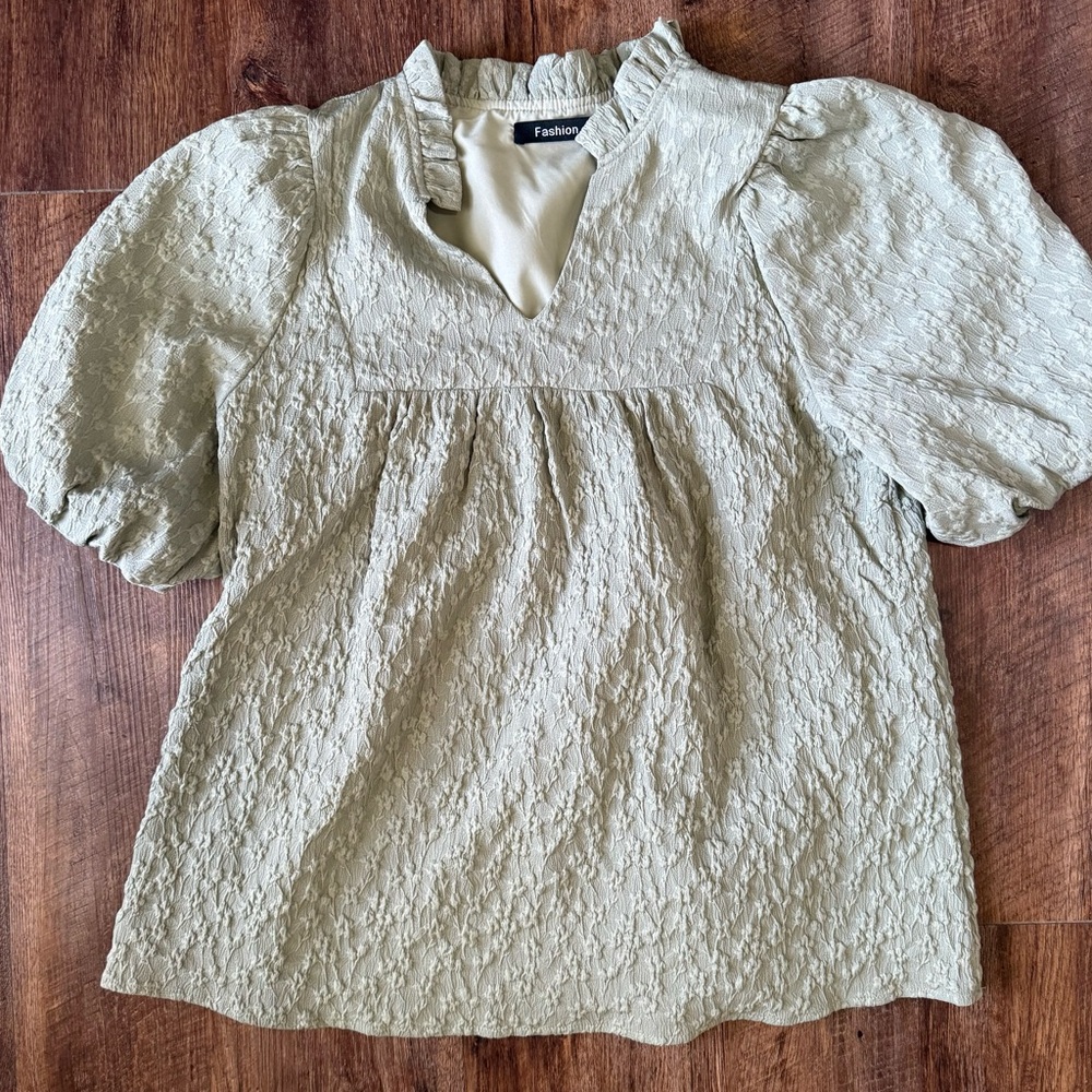 Women's green Puff Sleeve Blouse